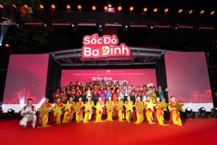 Khai mạc chuỗi hoạt động quảng bá du lịch văn hóa, lịch sử Hà Nội “Sắc đỏ Ba Đình”