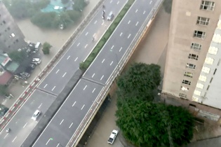 Hà Nội huy động toàn bộ lực lượng tiêu thoát nước sau mưa lớn