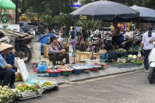 Hà Nội quyết liệt xử lý dứt điểm chợ “cóc”, chợ “tạm”