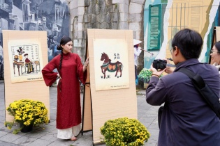 Chợ hoa Xuân Phố cổ 2026 thu hút hơn 30.000 lượt khách