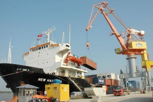 Phí xếp dỡ hàng tại cảng biển Việt Nam thấp nhất thế giới, chi phí logistics lại rất cao