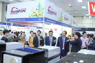 Khai mạc triển lãm HanoiPlasPrintPack lần thứ 11