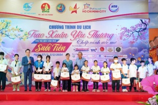 Hội Doanh nhân trẻ Việt Nam trao “xuân yêu thương” cho 3.000 em nhỏ TP.HCM