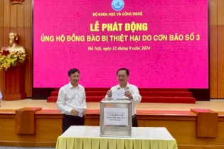 Bộ Khoa học và Công nghệ ủng hộ đồng bào khắc phục hậu quả cơn bão số 3