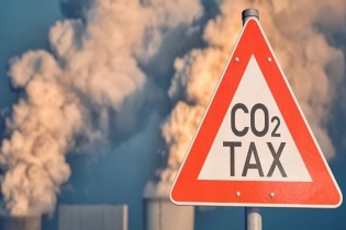 Việt Nam có nên áp thuế carbon?
