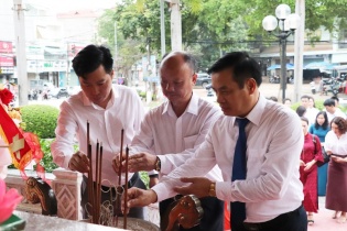 Hành trình tri ân - Thắp sáng niềm tin của Hội Doanh nhân trẻ Việt Nam