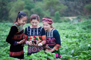“Giảm nghèo về thông tin” để hướng tới giảm nghèo bền vững