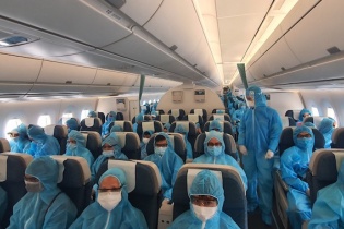 297 du khách mắc kẹt ở Đà Nẵng đã về đến TP.HCM