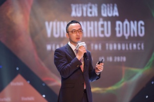 "Giờ là cơ hội tốt để mua các doanh nghiệp mới cũng như thoái vốn"