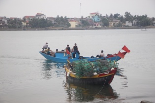 Phát hành Sổ tay hướng dẫn tuân thủ quy định chống khai thác IUU