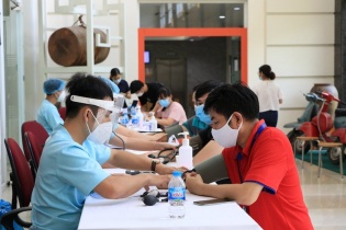 Hàng nghìn người lao động của 190 doanh nghiệp khu phần mềm Quang Trung đã tiêm vắc-xin Covid-19
