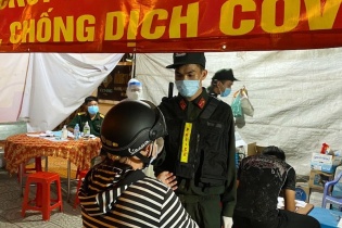 Tạo luồng “ưu tiên đặc biệt” cho các phương tiện vận tải hàng hóa thiết yếu ở TP.HCM