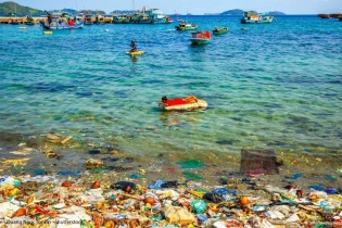 Lãng phí khoảng 2,5 tỷ USD mỗi năm vì rác thải từ nhựa không được tận dụng