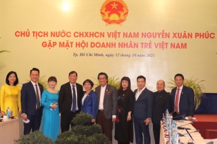 Chủ tịch nước Nguyễn Xuân Phúc gặp gỡ doanh nhân Việt Nam
