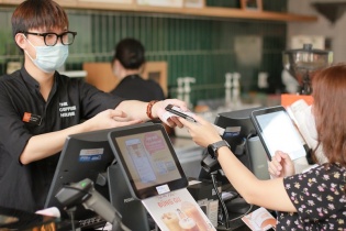 Kiến nghị cho phép cơ sở dịch vụ ăn uống tại TP.HCM được phục vụ tại chỗ