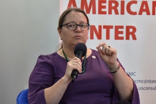 “Nền kinh tế một lần nữa đang trên đà khởi sắc”