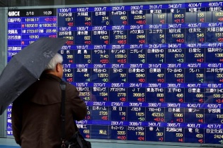 Chứng khoán châu Á vẫn lên điểm trước những bất ổn thương chiến