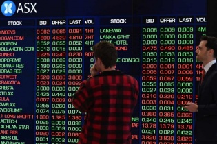 Chứng khoán Australia mất 2% khi Fed "đóng băng" lãi suất đến năm 2022  