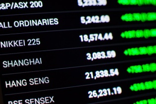 Hang Seng vọt lên gần 3% khi chứng khoán châu Á xanh đậm