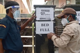 Ấn Độ siết chặt phong tỏa do số ca tử vong vì Covid-19 tăng kỷ lục