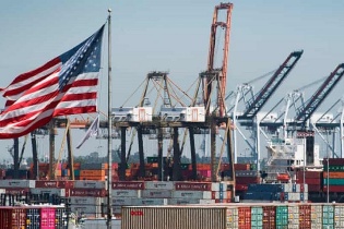 Kinh tế toàn cầu dự báo tăng trưởng 5,9% trong năm 2021
