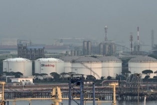 Giá dầu có thể tăng sốc nếu OPEC+ không tăng sản lượng 