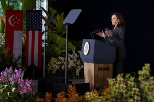 Phó tổng thống Kamala Harris: Mỹ sẽ đề nghị đăng cai APEC 2023