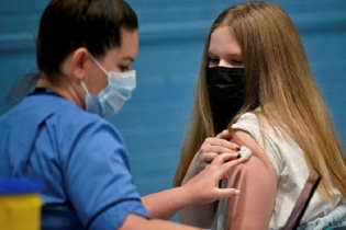 Anh sẵn sàng tiêm đại trà vaccine Covid-19 cho trẻ em 12 - 15 tuổi