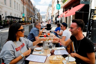 Lạm phát ở Anh tăng cao kỷ lục