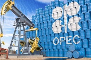 OPEC+ "rắn mặt" ghim kế hoạch sản lượng như cũ, bất chấp áp lực từ Mỹ