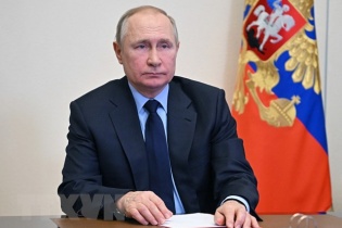 Tổng thống Putin: Nga đang định hướng lại dòng chảy thương mại sang Trung Quốc và Ấn Độ