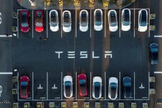 Mời "đại bàng" Tesla về làm tổ, Malaysia "trải thảm" ưu đãi gì?