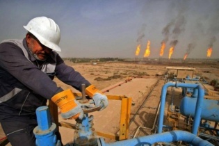 Giá dầu Brent vượt mốc 95 USD/thùng