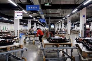 Kinh tế Trung Quốc tăng trưởng mạnh bất ngờ trong quý I/2024
