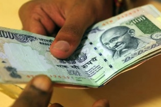 Ấn Độ cắt giảm lãi suất lần đầu tiên sau gần 5 năm