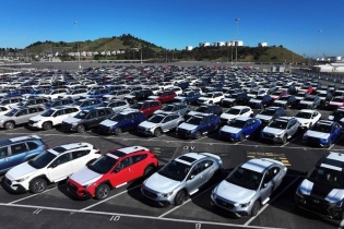 Tổng thống Trump áp thuế 25% đối với tất cả ô tô không sản xuất tại Mỹ