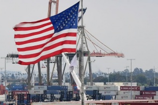 Mỹ bắt đầu áp thuế cơ sở 10% đối với tất cả đối tác thương mại