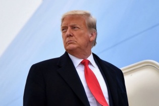 Tổng thống Trump đe dọa áp thuế quan 35% đối với Nhật Bản