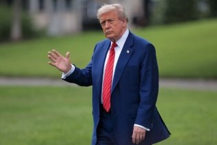 Tổng thống Trump: Mỹ đạt thỏa thuận thương mại sơ bộ với Indonesia, áp thuế quan 19%