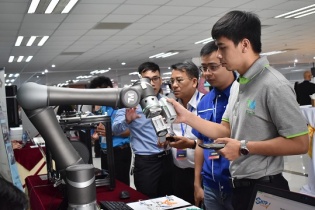 TP.HCM khuyến khích doanh nghiệp ứng dụng công nghệ Blockchain cho đô thị thông minh