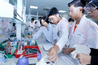 Bộ Tài chính đề xuất chính sách vượt trội hỗ trợ học viên ngành STEM