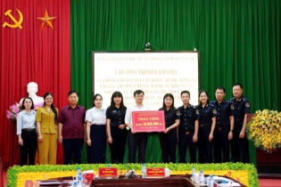Hải quan khu vực VI đồng hành cùng xã Hoàng Văn Thụ phát triển sau sáp nhập