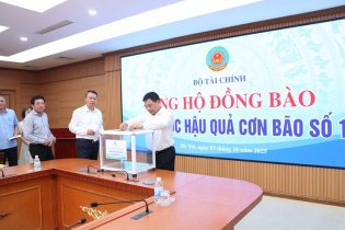 Bộ Tài chính phát động ủng hộ đồng bào chịu hậu quả cơn bão số 10