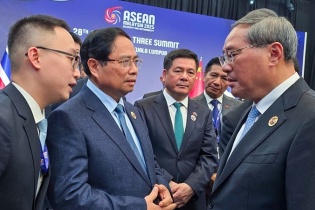 Thủ tướng Chính phủ Phạm Minh Chính gặp Thủ tướng Trung Quốc