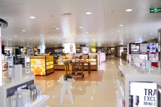 Giữ quy định cấp phép nhập khẩu thuốc lá trong kinh doanh hàng miễn thuế