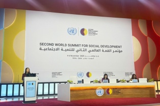 Thế giới tái cam kết xoá nghèo, mở rộng việc làm và tăng cường an sinh xã hội