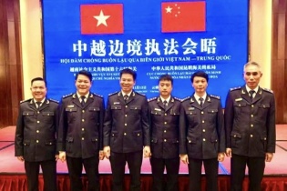 Hải quan Khu vực XVI sang Côn Minh hội đàm nghiệp vụ