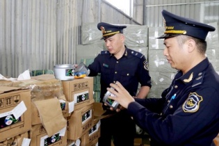 Hải quan tăng cường chống chuyển tải bất hợp pháp, liên tiếp phát hiện hàng hiệu giả