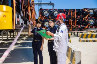 Ngành Hải quan cán đích thu ngân sách nhà nước 2025
