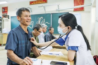 Mở rộng bao phủ bảo hiểm, củng cố trụ cột an sinh xã hội